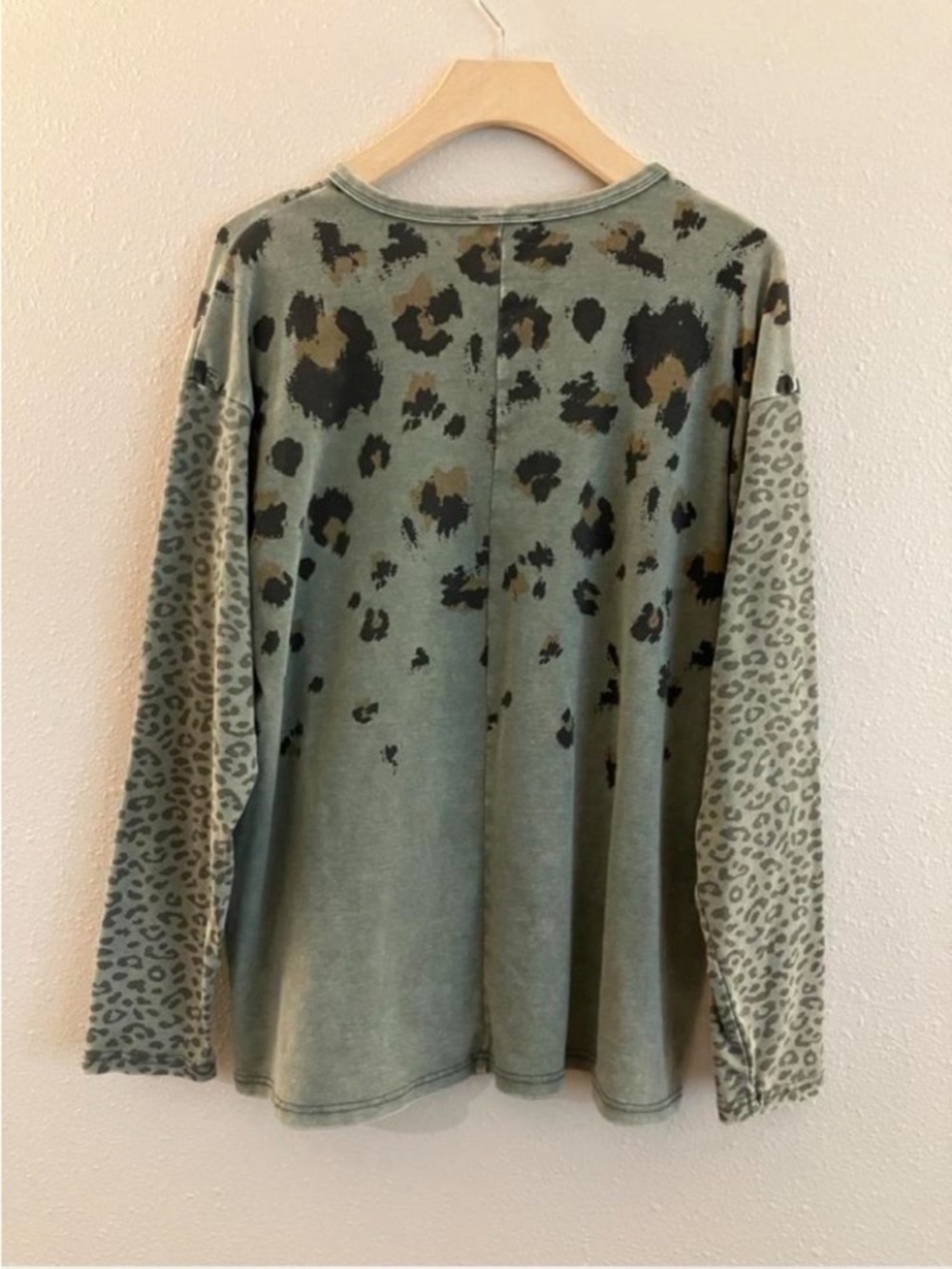 EASEL Patchwork Longsleeve Shirt Top Henley Relaxed Army Green Small Animal Camo - Picture 3 of 6